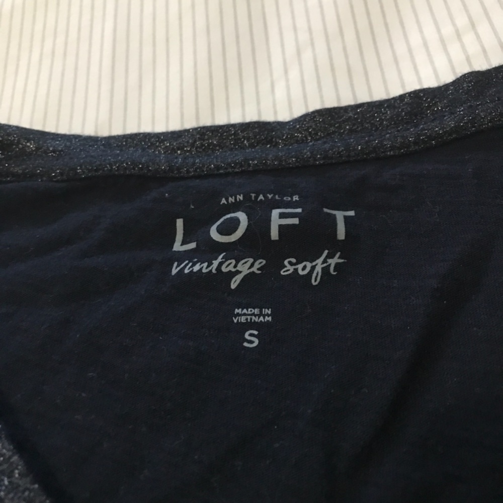 Loft 3/4 sleeve sparkly long sleeve Navy Size S - Picture 2 of 3